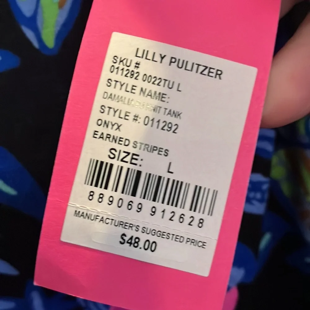 NWT Lilly Pulitzer top size large - Picture 2 of 2